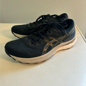 ASICS Women’s Gel Kayano 28
